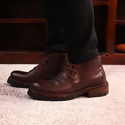 Ergonómikus és strapabíró talpú bőr cipő férfiaknak